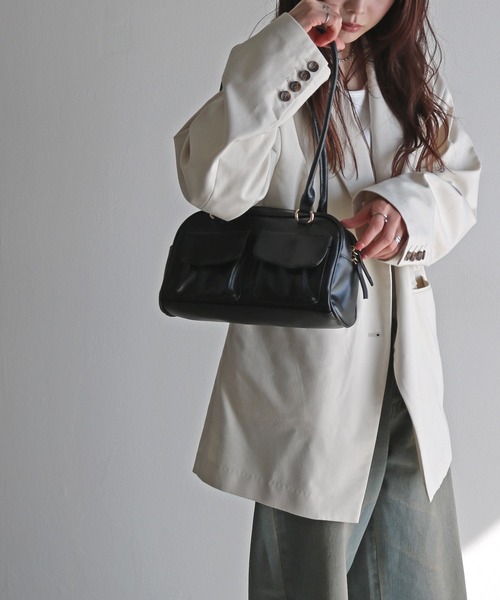 COURO(コウロ)の「ダブルフラップポケットスクエアハンドバッグ(ハンドバッグ・レディース・ブラック/ブラウン/レッド・FREE)」の17枚目の写真