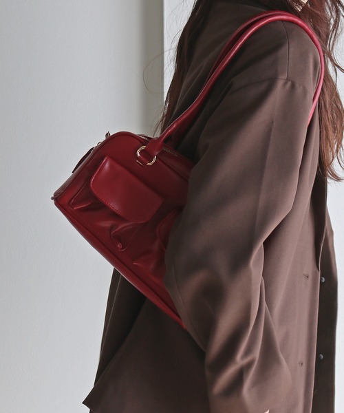 COURO(コウロ)の「ダブルフラップポケットスクエアハンドバッグ(ハンドバッグ・レディース・ブラック/ブラウン/レッド・FREE)」の5枚目の写真