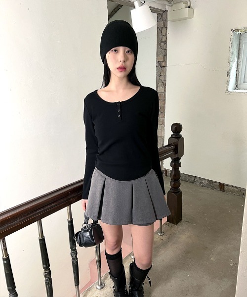 4INT.(フォイント)の「【ローライズ】 プリーツ フレア テニススカート / ミニ スカパン(スカート・レディース・ブラック/グレー・S/M)」の20枚目の写真