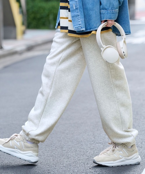 BARK MANHATTAN(バークマンハッタン)の「オーバーサイズイージースウェットパンツ(スウェットパンツ・メンズ・グレイッシュベージュ/オートミール・XL/M/L)」の18枚目の写真