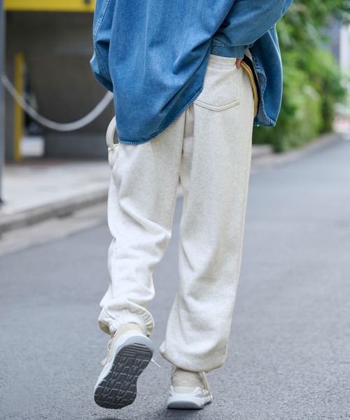 BARK MANHATTAN(バークマンハッタン)の「オーバーサイズイージースウェットパンツ(スウェットパンツ・メンズ・グレイッシュベージュ/オートミール・XL/M/L)」の19枚目の写真