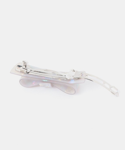 FOREVER 21(フォーエバー トゥエンティーワン)の「リボンデザインバレッタ(バレッタ/ヘアクリップ・レディース・ホワイト系その他2/ホワイト系その他・FREE)」の4枚目の写真