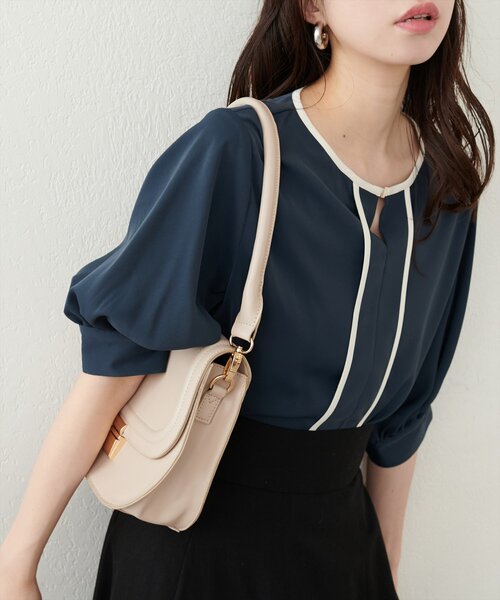 natural couture（ナチュラルクチュール）の「メタルホック付き配色6分袖ブラウス（シャツ/ブラウス・レディース・ミント/ネイビー/アイボリー/ピンク/グレー/グリーン系その他・FREE）」の5枚目の写真