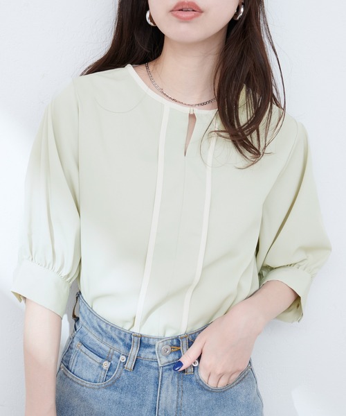 natural couture（ナチュラルクチュール）の「メタルホック付き配色6分袖ブラウス（シャツ/ブラウス・レディース・ミント/ネイビー/アイボリー/ピンク/グレー/グリーン系その他・FREE）」の4枚目の写真