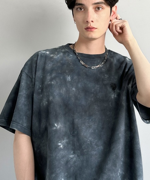 Classical Origin(クラシカルオリジン)の「【Classical Origin】「視線を独り占め。」タイダイ染め刺繍入りオーバーサイズTシャツ/Tie-Dye Embroidered Oversize T-Shirt(Tシャツ/カットソー・メンズ・ネイビー/オフホワイト/ブラック・LARGE/SMALL/MEDIUM)」の10枚目の写真
