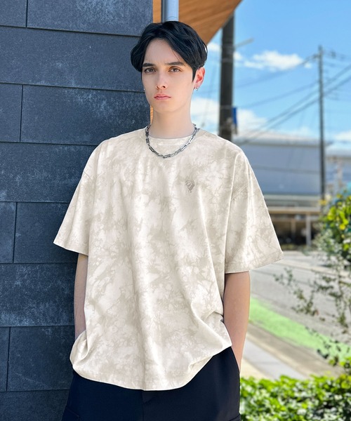 Classical Origin(クラシカルオリジン)の「【Classical Origin】「視線を独り占め。」タイダイ染め刺繍入りオーバーサイズTシャツ/Tie-Dye Embroidered Oversize T-Shirt(Tシャツ/カットソー・メンズ・ネイビー/オフホワイト/ブラック・LARGE/SMALL/MEDIUM)」の6枚目の写真