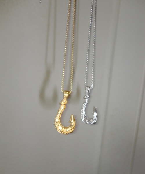 shellvia - fish hook necklace made in INTER FACTORY
