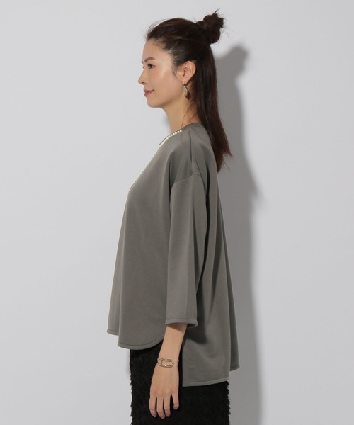 Elura（エルーラ）の「ミニ裏毛オフショルプルオーバー/321610（Tシャツ/カットソー・レディース・ライトベージュ/チャコールグレー/ホワイト・FREE）」の15枚目の写真