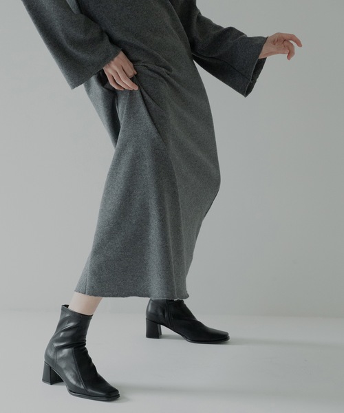 RYU(リュー)の「soft wool bottle neck dress(ワンピース・メンズ・チャコール/モカ・1/2)」の8枚目の写真