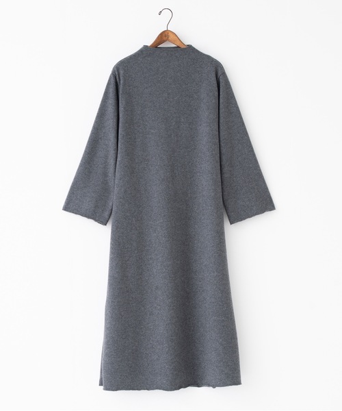 RYU(リュー)の「soft wool bottle neck dress(ワンピース・メンズ・チャコール/モカ・1/2)」の11枚目の写真