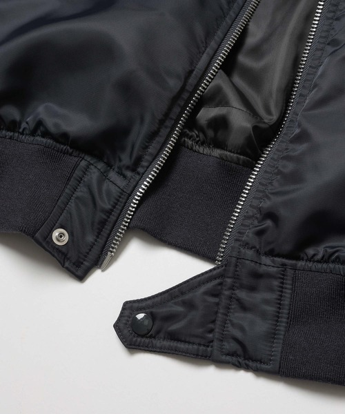 MR.OLIVE(ミスターオリーブ)の「MILITARY NYLON / L-2 FLIGHT JACKET(MA-1・メンズ・グリーン/ネイビー・SMALL/MEDIUM/LARGE)」の3枚目の写真