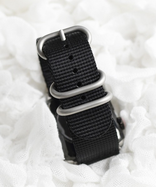 Fun & Daily（ファンアンドデイリー）の「Apple Watch Military Nylon Band（デジタル腕時計・メンズ・ブラック/ネイビー/ベージュ/アーミー/ブラック系その他/オレンジ/グレー・A/B）」の11枚目の写真