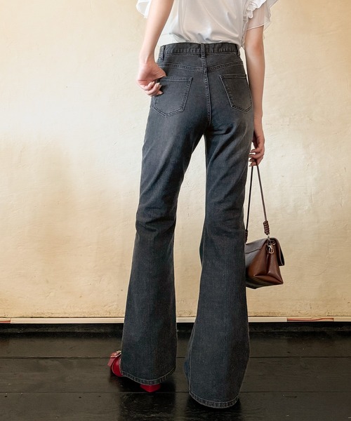 mily bilet（ミウィビレット）の「【mily bilet】脚、盛れすぎ注意！ポケットデザインストレッチフレアデニム（デニムパンツ・レディース・インディゴブルー/ブラック/ブルー・MEDIUM/SMALL/X-LARGE/LARGE）」の5枚目の写真