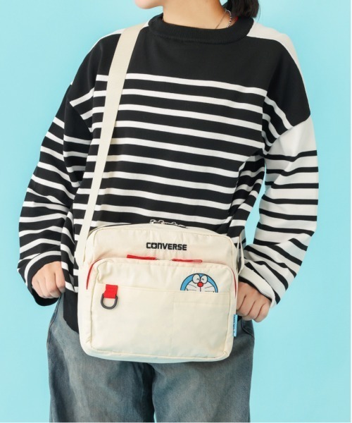 CONVERSE(コンバース)の「【CONVERSE/コンバース】ドラえもん ショルダーバッグ(ショルダーバッグ・レディース・ブラック/ネイビー/グレー/アイボリー・FREE)」の2枚目の写真