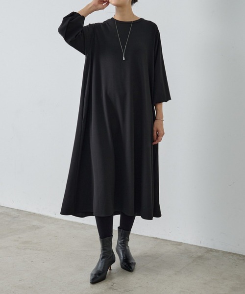 【美品】ビアズリー　LIVETART Tワンピース　黒 Tワンピース（ワンピース）｜LIVETART（リヴェタート）の