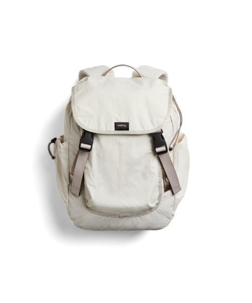 entre square（アントレスクエアー）の「Bellroy-バックパック/ミニバッグ Cinch Backpack オート（バックパック/リュック・レディース・ホワイト・ONE SIZE）」の8枚目の写真