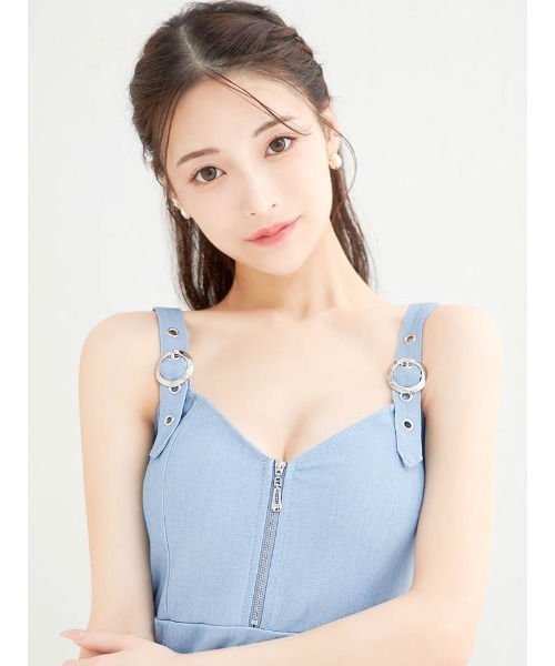 DAZZY(デイジー)の「フロントジップ デニムスリット チェーンベルト ノースリーブ タイトミニワンピース(ドレス・レディース・ブルー・XS/S/M/L)」の6枚目の写真