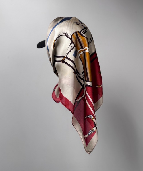 CALIFORNIA OUTFITTERS（カリフォルニア アウトフィッターズ）の「5B3 大判スカーフ 70cm×70cm ＋ 無地 ６パネルキャップ SET（キャップ・レディース・ホワイト/ライトブルー/ブラック/ライトグレー/ネイビー/ベージュ・ONESIZE）」の9枚目の写真