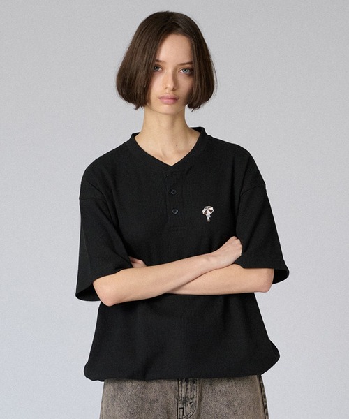 ONCILY（オンシェリー）の「HENRY NECK THERMAL T-SHIRT /ヘンリーネックサーマルTシャツ（Tシャツ/カットソー・メンズ・ブラック/グレー/チャコールグレー/ブルー/その他/アイボリー/ネイビー/グレー系その他・SMALL/MEDIUM/LARGE）」の3枚目の写真