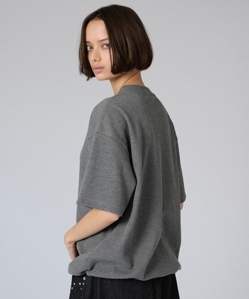 ONCILY（オンシェリー）の「HENRY NECK THERMAL T-SHIRT /ヘンリーネックサーマルTシャツ（Tシャツ/カットソー・メンズ・ブラック/グレー/チャコールグレー/ブルー/その他/アイボリー/ネイビー/グレー系その他・SMALL/MEDIUM/LARGE）」の11枚目の写真