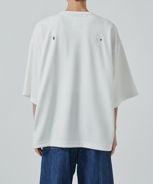 SHAREEF(シャリーフ)の「【SHAREEF】OVERSIZED TEE(Tシャツ/カットソー・メンズ・ホワイト/ブラック・2/1)」の9枚目の写真