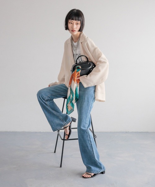 LOWRYS FARM（ローリーズファーム）の「デニムフレアパンツ　 498676（デニムパンツ・レディース・ブルー/ブラック/ネイビー・MEDIUM/LARGE）」の11枚目の写真