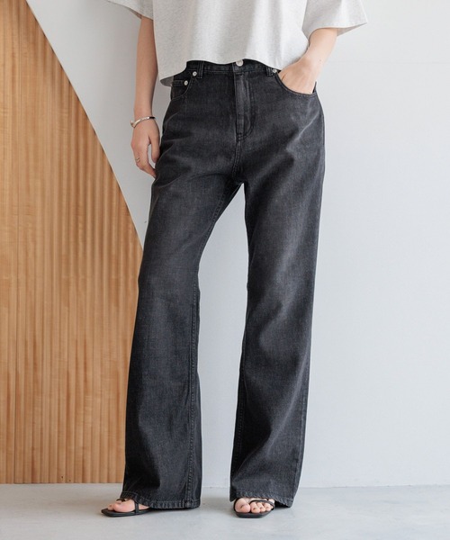 LOWRYS FARM（ローリーズファーム）の「デニムフレアパンツ　 498676（デニムパンツ・レディース・ブルー/ブラック/ネイビー・MEDIUM/LARGE）」の19枚目の写真