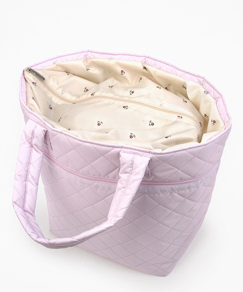 限定！新品未使用 LARGE MULTI TOTEマシュマロピンクキルト LARGE MULTI TOTE マシュマロピンクキルト（トートバッグ