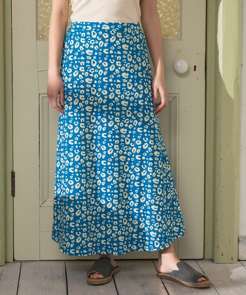 anap mimpi（アナップミンピ）の「レオパード柄 セミフレア ロング スカート（スカート・レディース・ベージュ/ダークグレー/ブルー・FREE）」の9枚目の写真