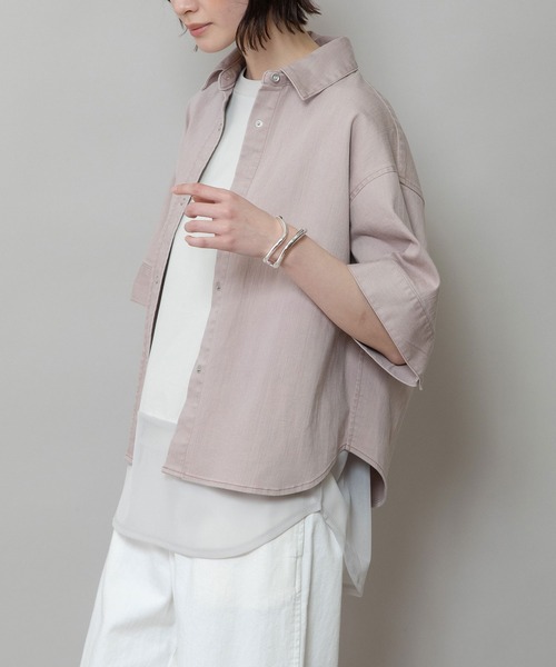 Munich（ミューニック）の「ダスティー加工デニムハーフスリーブシャツ（シャツ/ブラウス・レディース・モカ/ピンク/サックスブルー・FREE）」の3枚目の写真