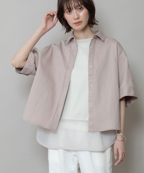 Munich（ミューニック）の「ダスティー加工デニムハーフスリーブシャツ（シャツ/ブラウス・レディース・モカ/ピンク/サックスブルー・FREE）」の4枚目の写真