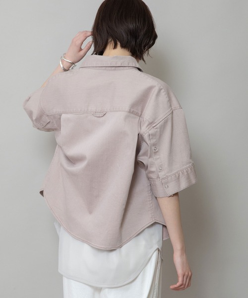 Munich（ミューニック）の「ダスティー加工デニムハーフスリーブシャツ（シャツ/ブラウス・レディース・モカ/ピンク/サックスブルー・FREE）」の6枚目の写真