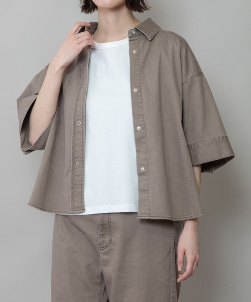 Munich（ミューニック）の「ダスティー加工デニムハーフスリーブシャツ（シャツ/ブラウス・レディース・モカ/ピンク/サックスブルー・FREE）」の13枚目の写真