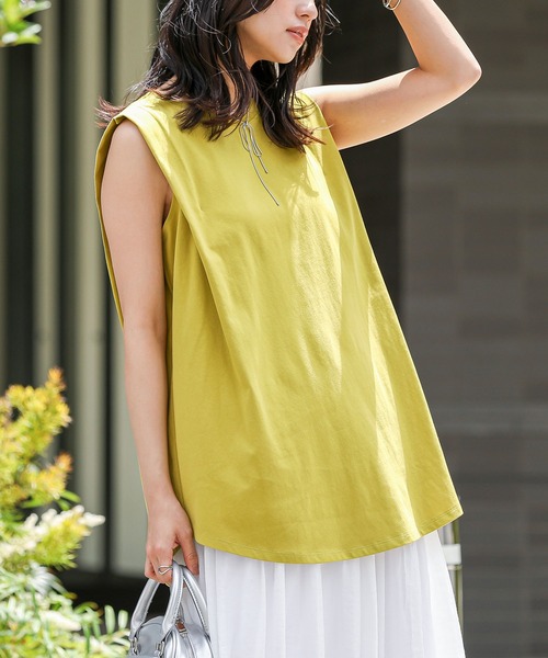 n'OrLABEL(ノアールレーベル)の「【接触冷感・遮熱効果】肩タックノースリーブカットソー(Tシャツ/カットソー・レディース・イエロー/ライトグレー/ブルー/ブラック・2/1)」の4枚目の写真