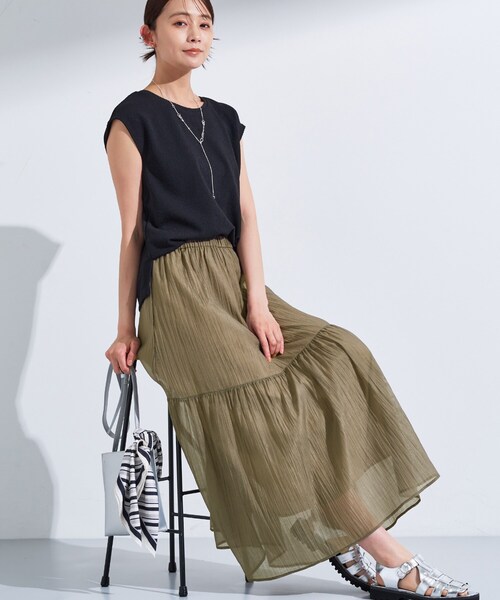 INDIVI（インディヴィ）の「【2点セット／着回し◎】ノースリーブ＆ティアードスカート カセット服（ワンピース・レディース・オリーブ系3/ブラック系4/ブルーグリーン・40/38/36/19/15 /13/05）」の2枚目の写真