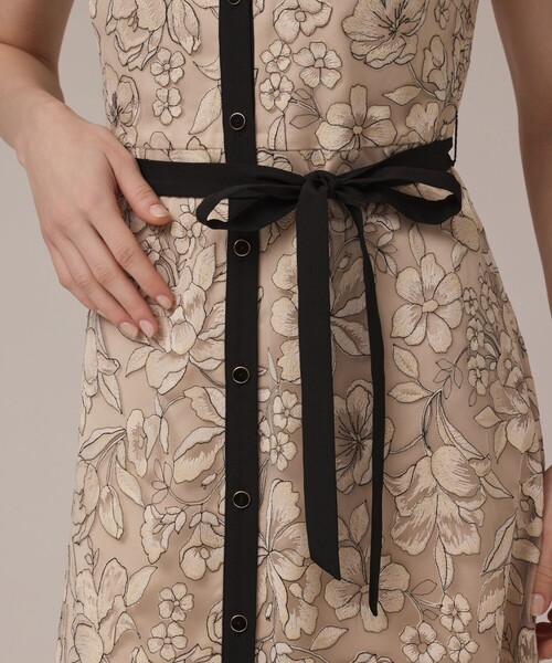 チュールフラワー刺繍ワンピース（ドレス）｜GRACE CONTINENTAL