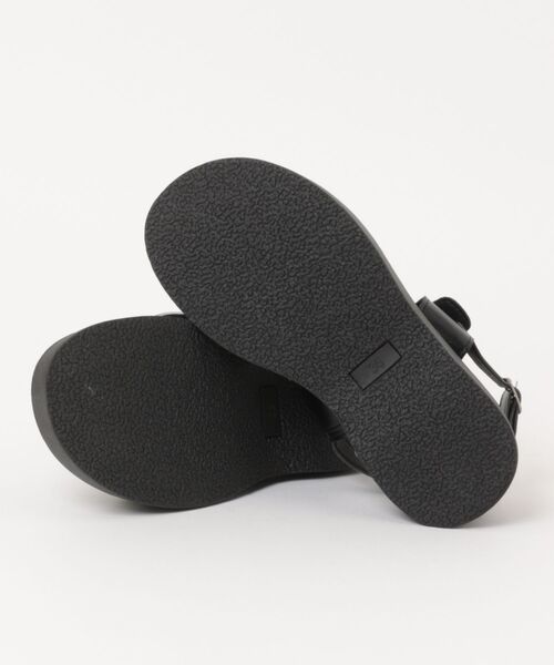 Ritzy(リッツィー)の「バックルデザイン 2本ベルトサンダル(サンダル・レディース・ブラック/ホワイト・23/24/25/24.5/23.5)」の12枚目の写真