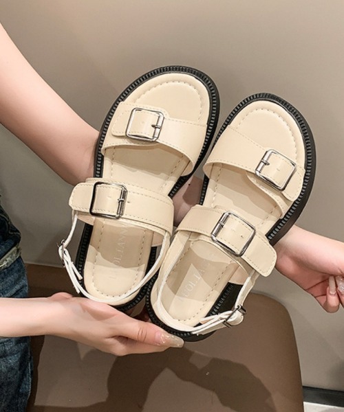 Ritzy(リッツィー)の「バックルデザイン 2本ベルトサンダル(サンダル・レディース・ブラック/ホワイト・23/24/25/24.5/23.5)」の6枚目の写真