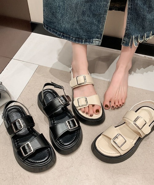 Ritzy(リッツィー)の「バックルデザイン 2本ベルトサンダル(サンダル・レディース・ブラック/ホワイト・23/24/25/24.5/23.5)」の10枚目の写真