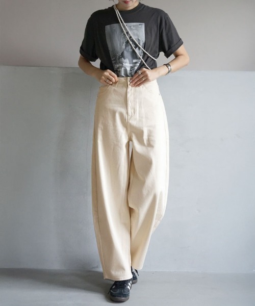 DONOBAN（ドノバン）の「コクーンカツラギパンツ（デニムパンツ・レディース・キナリ・マルチサイズ）」の2枚目の写真