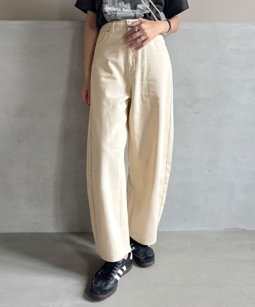 DONOBAN（ドノバン）の「コクーンカツラギパンツ（デニムパンツ・レディース・キナリ・マルチサイズ）」の4枚目の写真