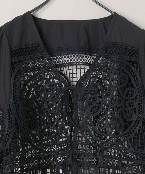 JEANASIS（ジーナシス）の「エンブロイダリーレースブラウス/573278（シャツ/ブラウス・レディース・オフホワイト/チャコールグレー/ブラック・FREE）」の5枚目の写真