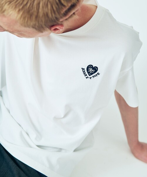 ADAM ET ROPE'(アダムエロペ)の「【Chocomoo×ADAM ET ROPE 】刺しゅう TEE(Tシャツ/カットソー・メンズ・ホワイト・FREE)」の13枚目の写真
