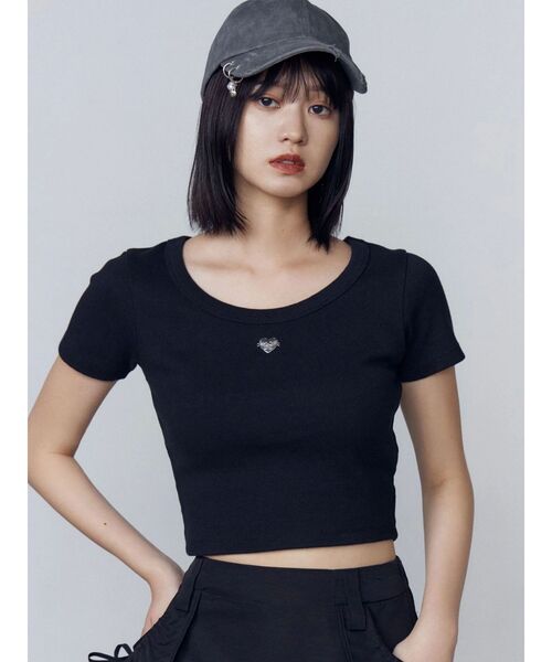 EMODA（エモダ）の「スプレープリントコンパクトTシャツ（Tシャツ/カットソー・レディース・ブラウン/ピンク/ブラック/ホワイト・FREE）」の3枚目の写真