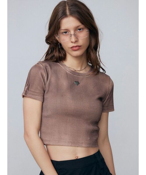 EMODA（エモダ）の「スプレープリントコンパクトTシャツ（Tシャツ/カットソー・レディース・ブラウン/ピンク/ブラック/ホワイト・FREE）」の10枚目の写真