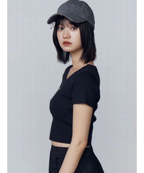 EMODA（エモダ）の「スプレープリントコンパクトTシャツ（Tシャツ/カットソー・レディース・ブラウン/ピンク/ブラック/ホワイト・FREE）」の19枚目の写真