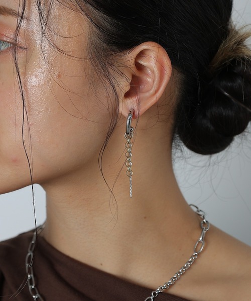 COLONY 2139（コロニートゥーワンスリーナイン）の「アンカーフープチェーンピアス（ピアス（両耳用）・レディース・シルバー×ゴールド・FREE）」の6枚目の写真