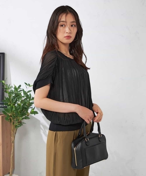 a.v.v(アーヴェヴェ)の「シフォン楊柳プリーツブラウス(シャツ/ブラウス・レディース・アイボリー/ブラック・36/40/38)」の3枚目の写真