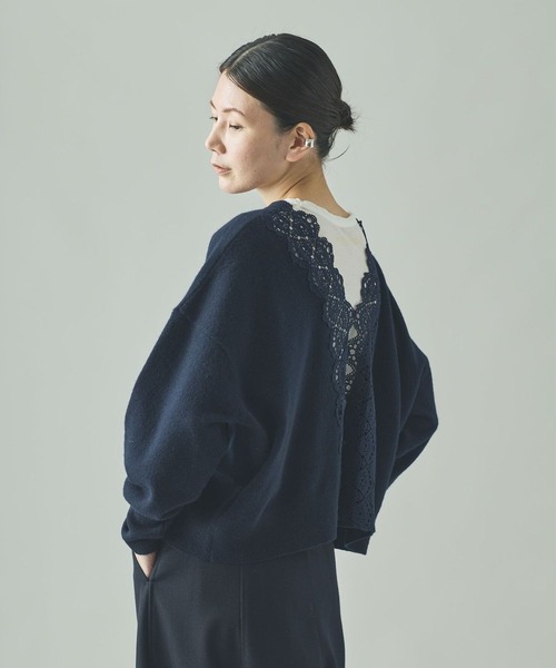 Curensology（カレンソロジー）の「Curensology(カレンソロジー)/バックレースニットプルオーバー（ニット/セーター・レディース・ブラック/ダークブラウン/ネイビー・FREE）」の9枚目の写真