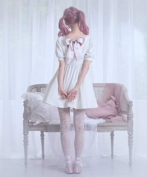 Fiorforte（フィオルフォルテ）の「Sweet baby onepiece（ワンピース・レディース・ホワイト/ピンク/マルチ・FREE）」の4枚目の写真